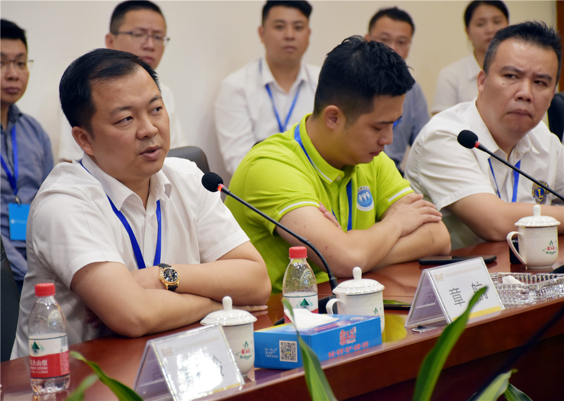 1603845892334818.jpg 3章航會長講話(左一).jpg